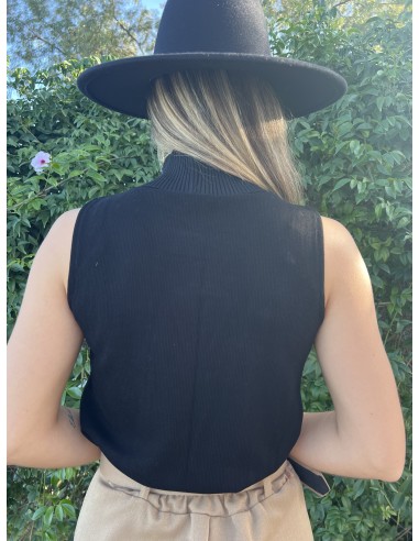 Jersey cuello vuelto sin manga