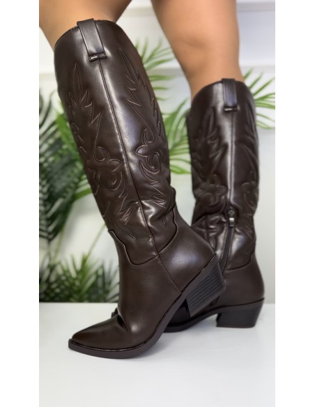 Bota cowboy bordada alta