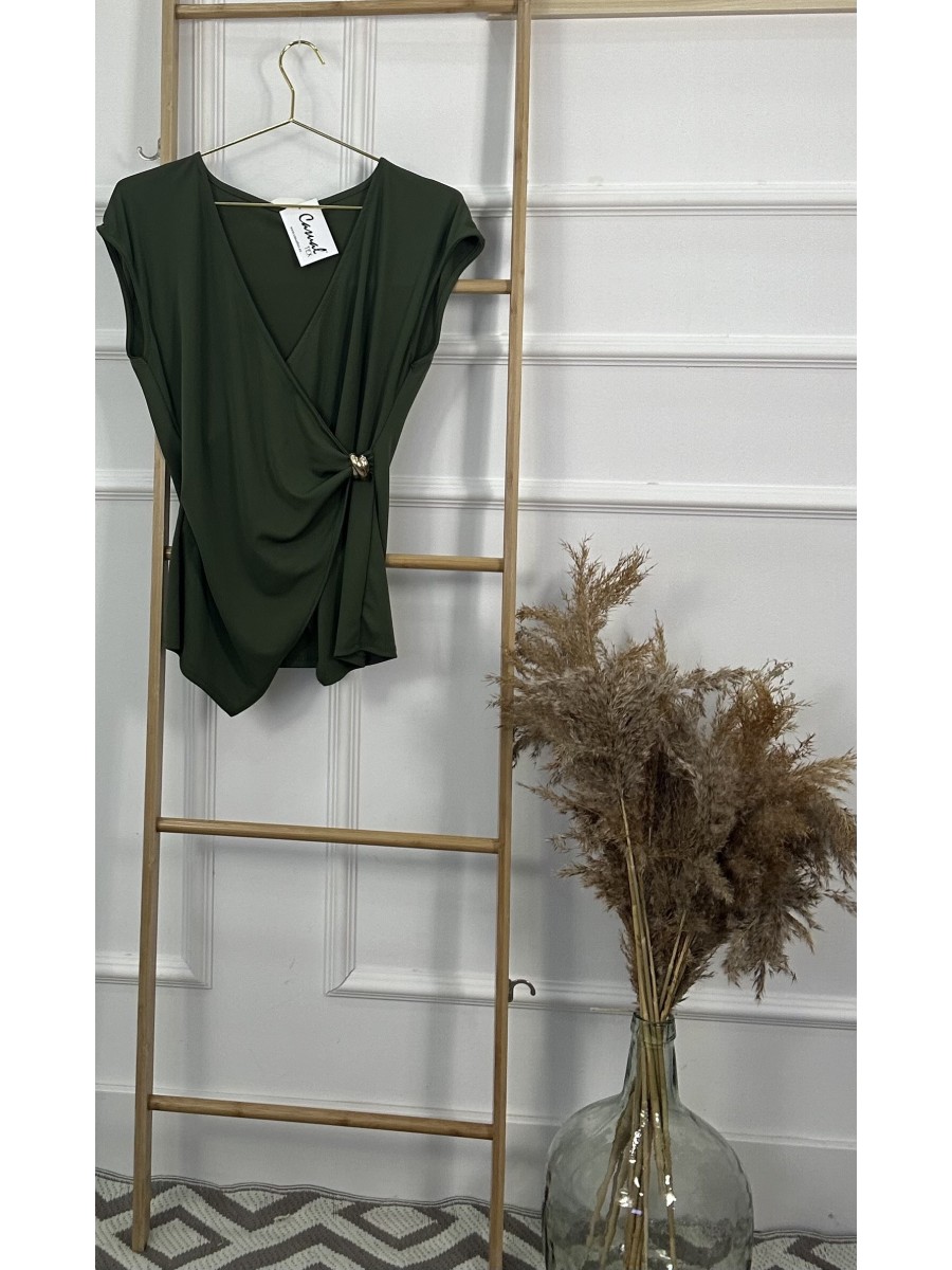 Blusa cruzada broche dorado 2